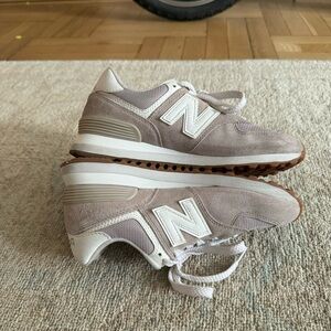 New Balance Sneakers, US 7